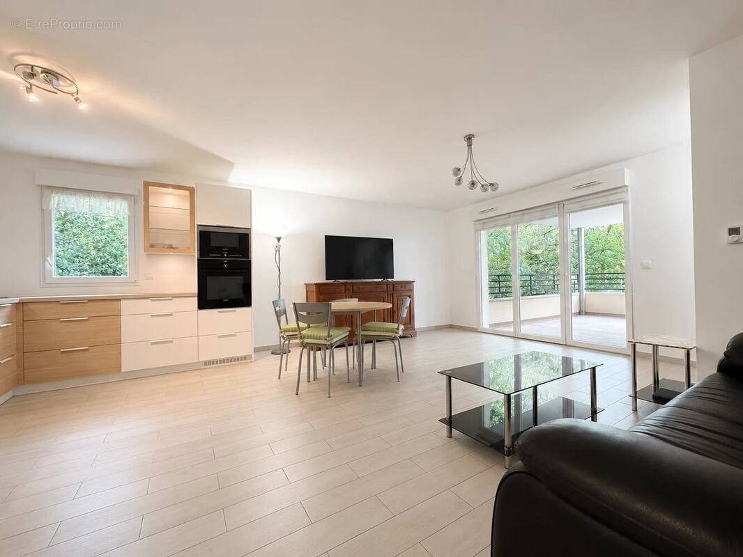 Appartement à LE PLESSIS-TREVISE