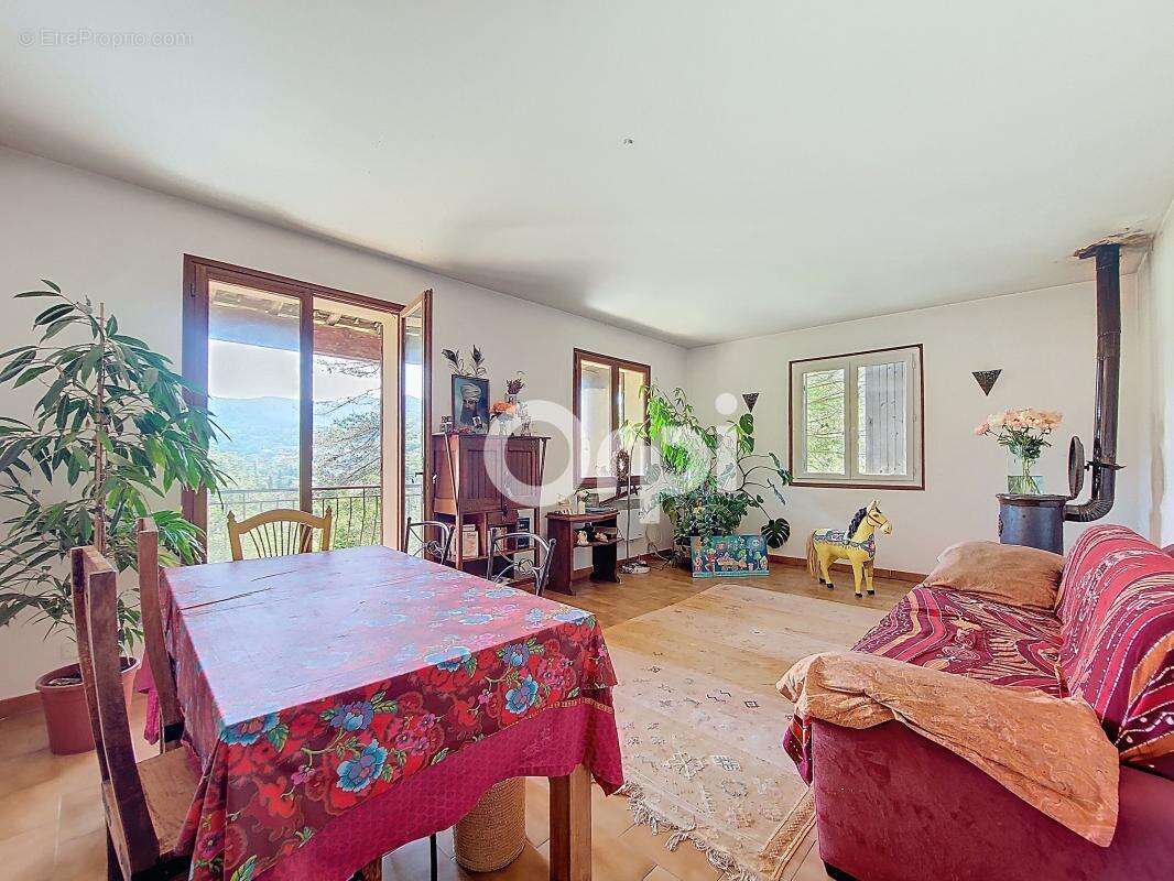 Maison à TOURRETTE-LEVENS