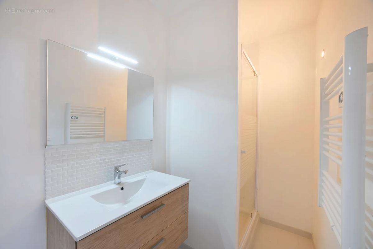 Maison à LES SALLES-DU-GARDON