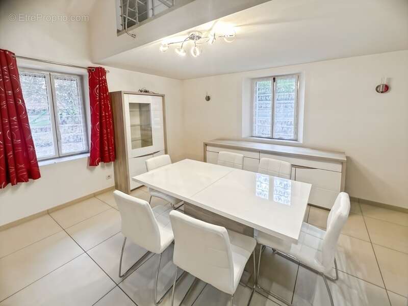 Maison rénovée 6 pièces sous sol total piscine - photo 24