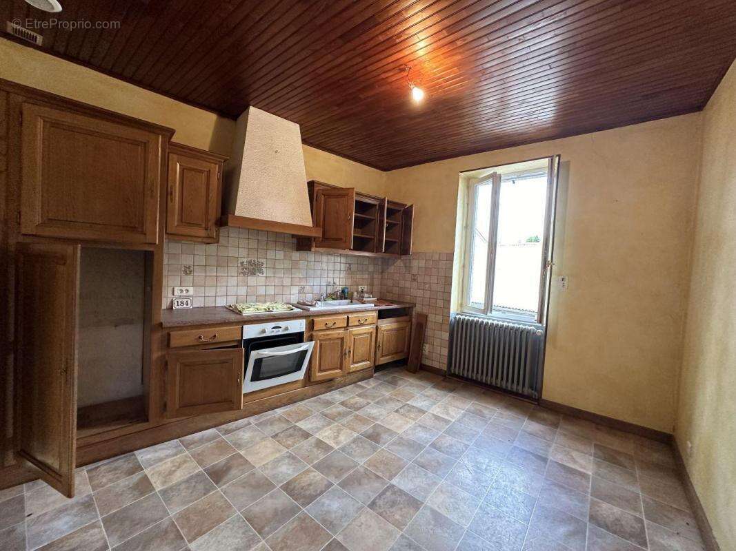 Maison à SAINT-CIRGUES-EN-MONTAGNE