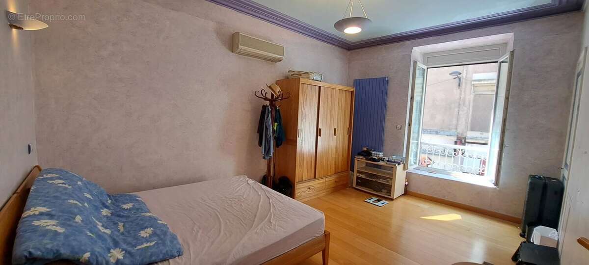 Appartement T5 151 m2 en duplex, une cave, 2 galetas - photo 4