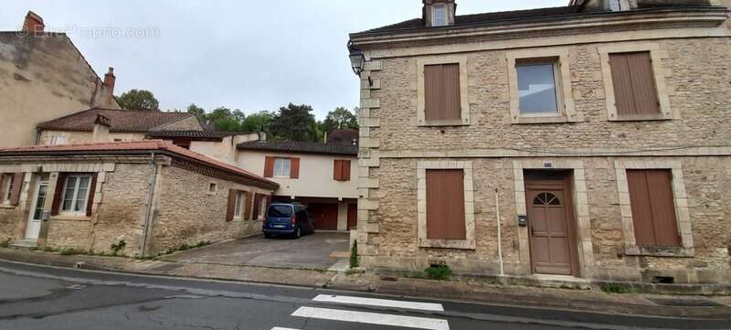 Appartement à LE BUGUE
