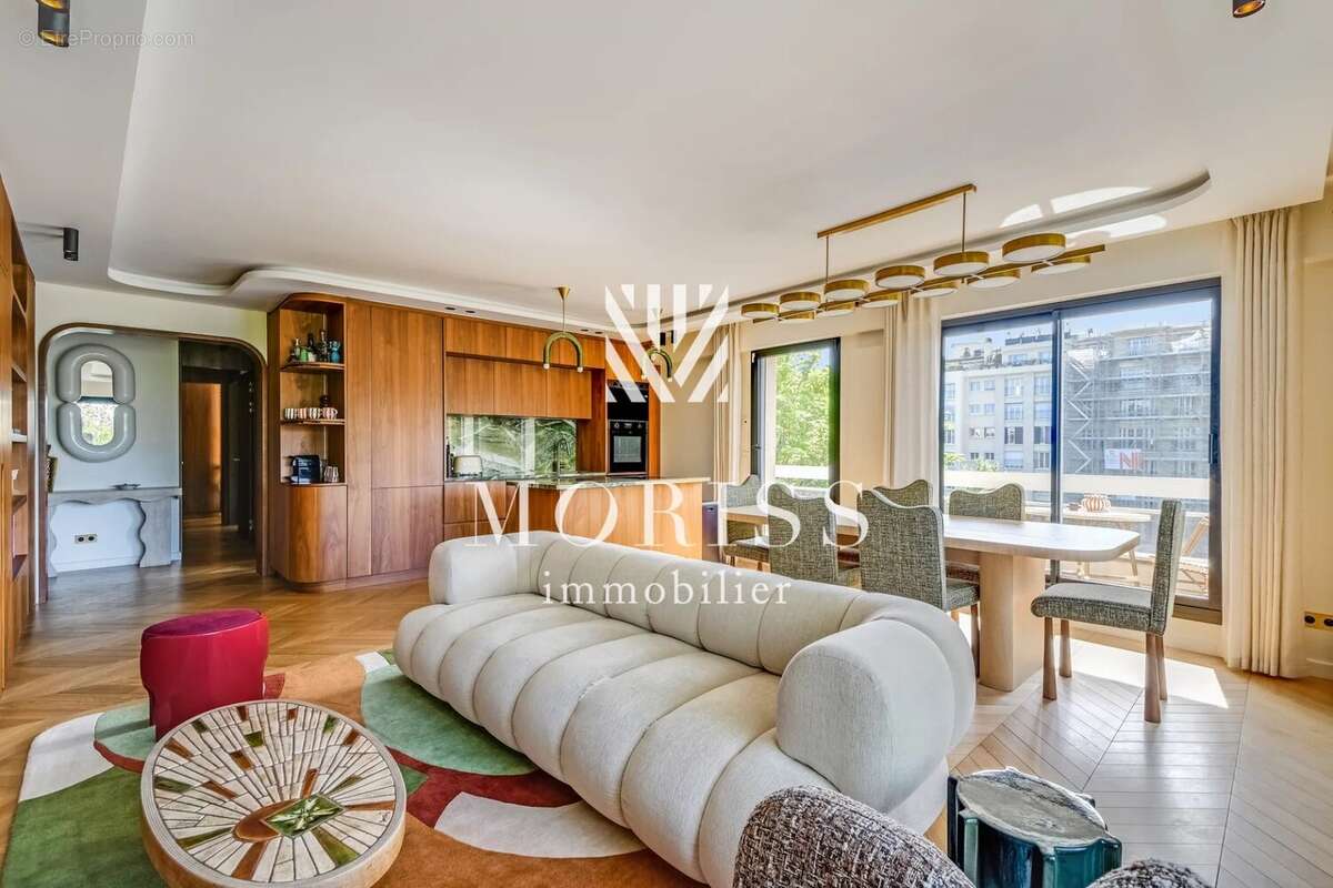 Appartement à NEUILLY-SUR-SEINE