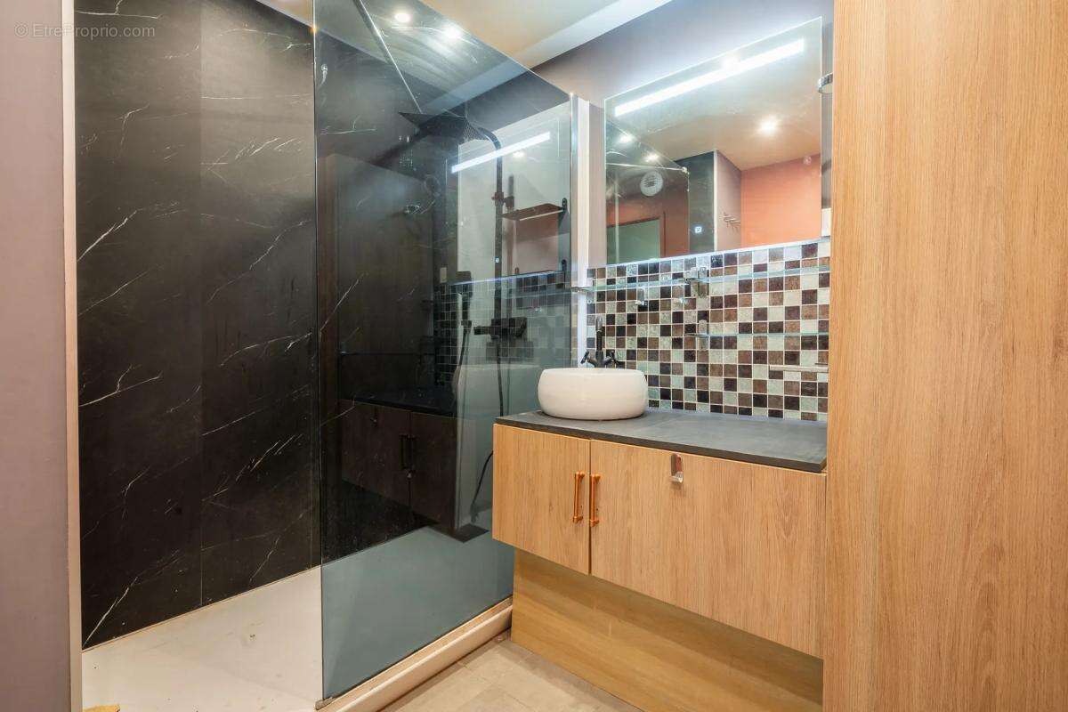 Appartement à LE BLANC-MESNIL