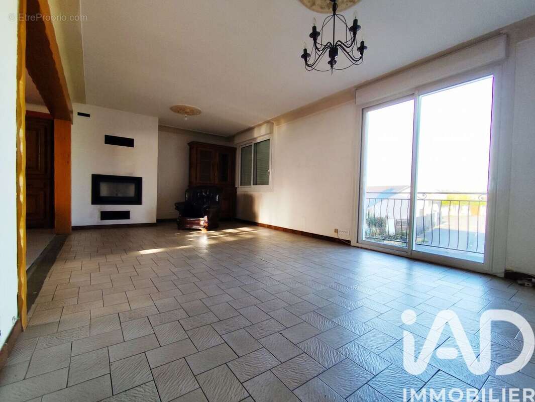 Photo 4 - Maison à BAINS-SUR-OUST