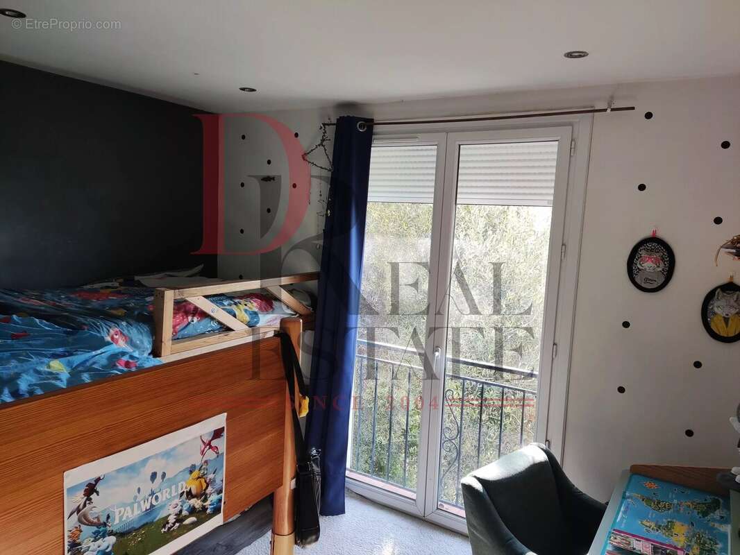 Appartement à CASTELLAR