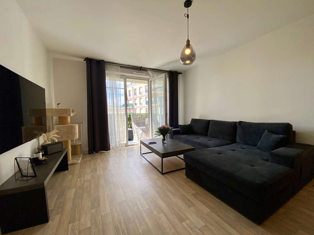 Appartement à LE BLANC-MESNIL