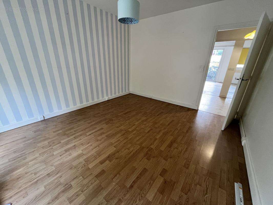 Appartement à SAINT-MAUR-DES-FOSSES