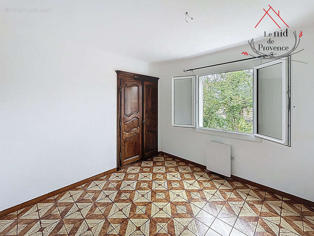 Maison à PERNES-LES-FONTAINES