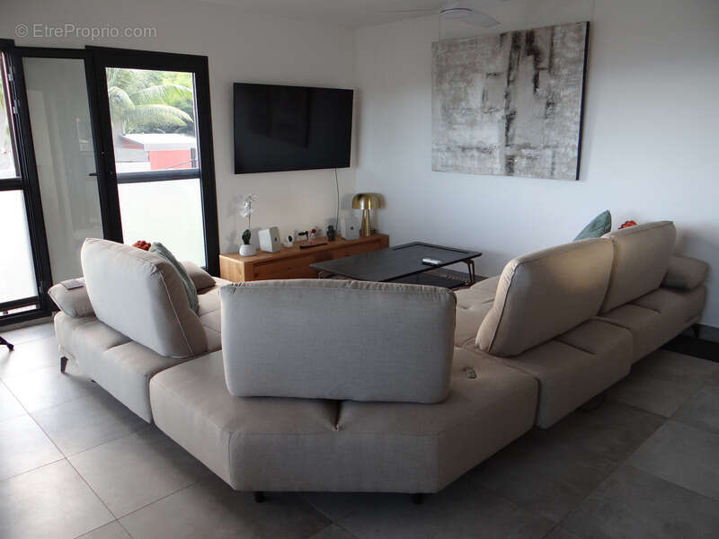 Appartement T3 d'exception de 80m2 vue océan SAINT GILLES LES BAINS (974) - photo 4