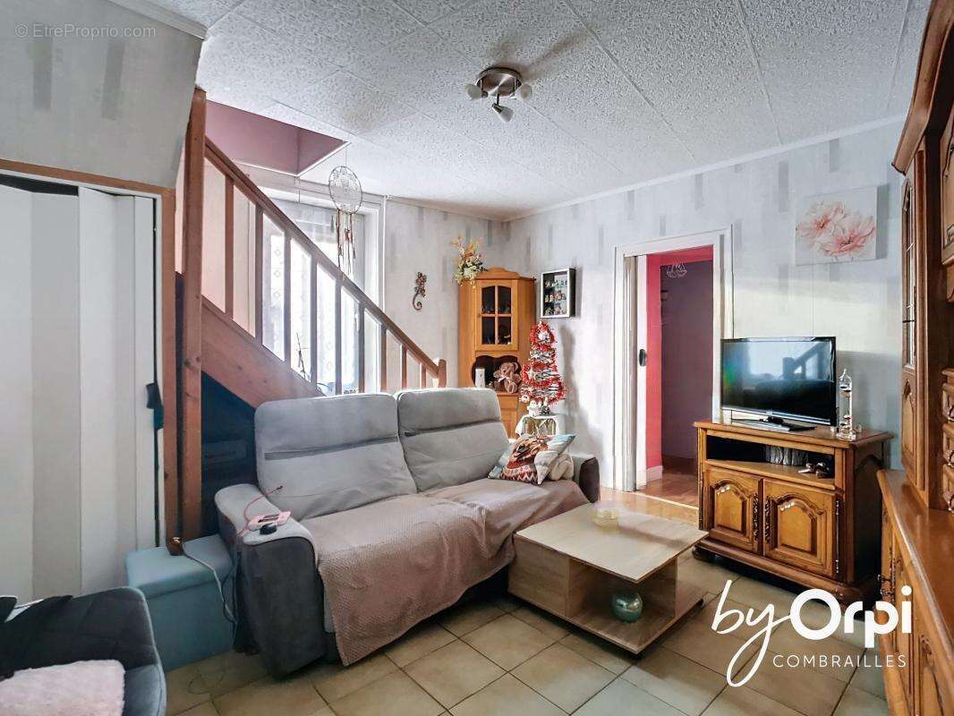 Maison à COMMENTRY