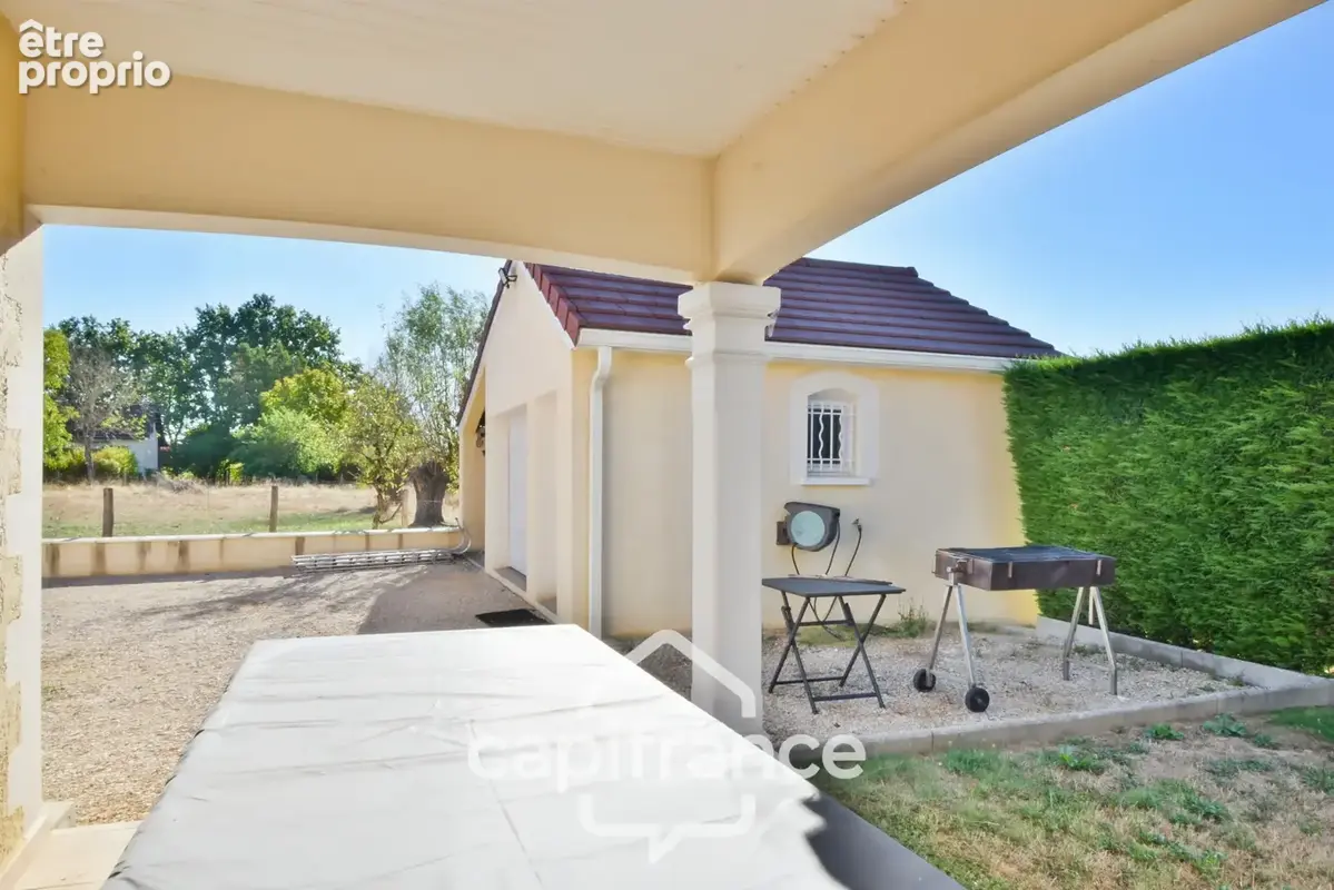 Maison de plain-pied 3 chambres, garage et terrain au calme proche LOUHANS (71) - photo 11