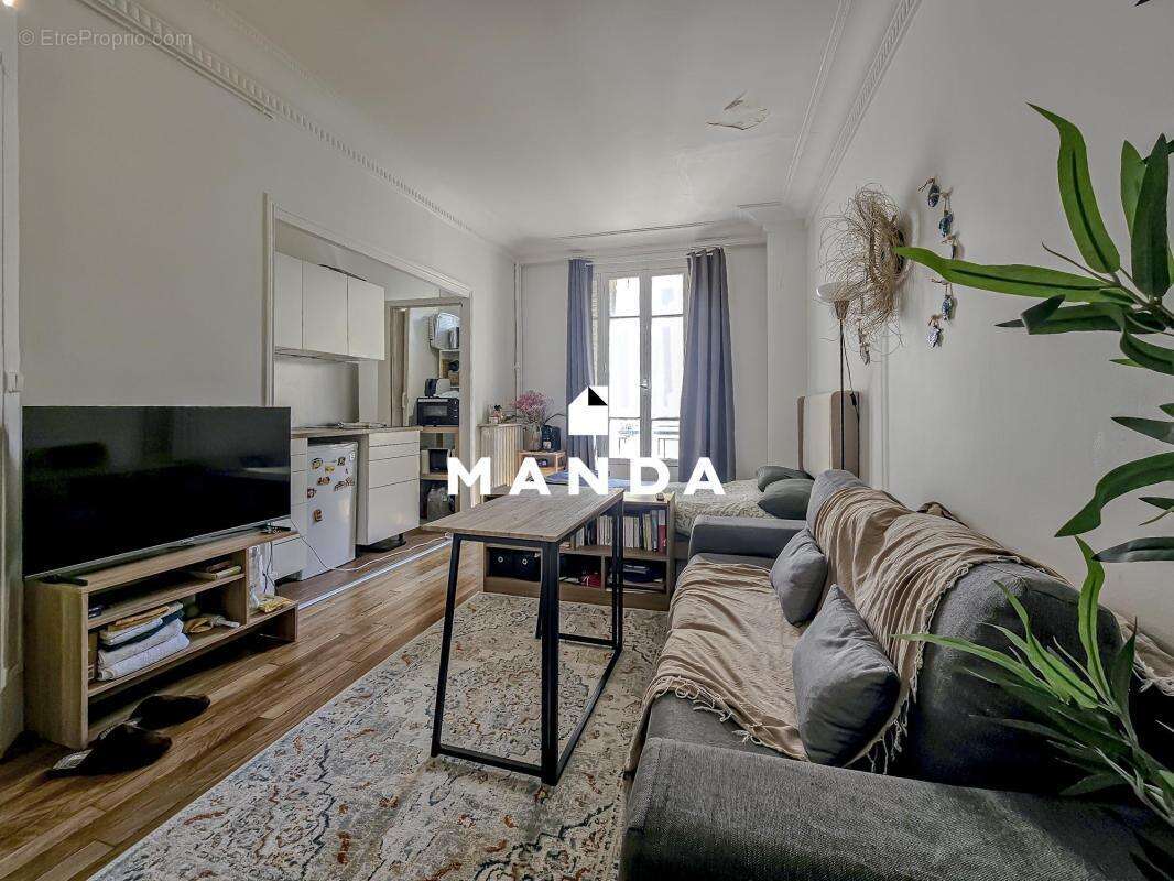 Appartement à PARIS-17E