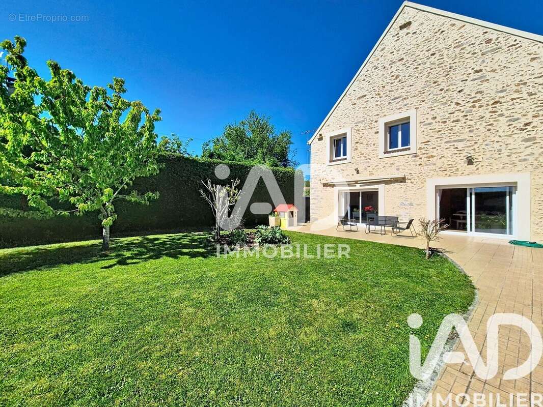 Photo 2 - Maison à OZOUER-LE-VOULGIS