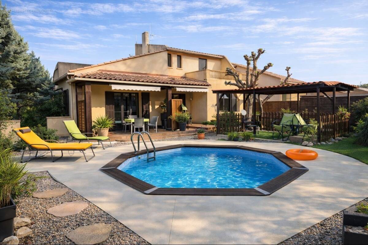 Maison à LES ANGLES