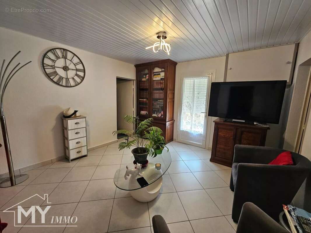 Maison à LA ROQUILLE