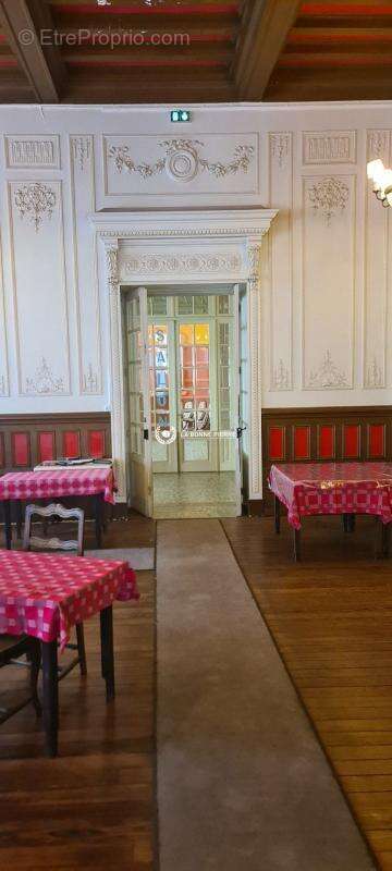 Commerce à PLOMBIERES-LES-BAINS