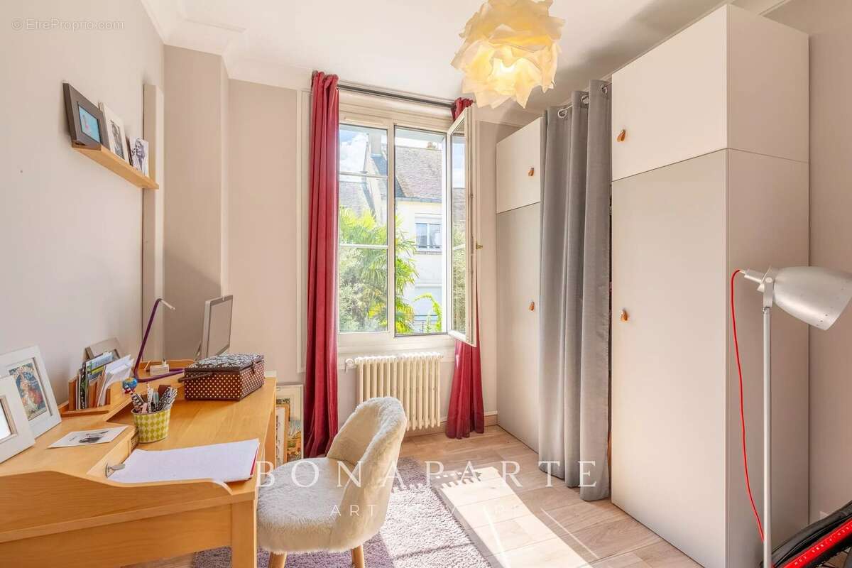 A 500m de la gare et 700m des chantiers/ ideal locatif 7 chambres/ toiture neuve - photo 13