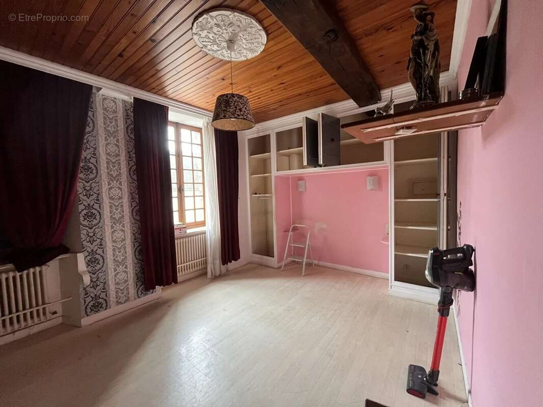 Appartement à ARCES-DILO