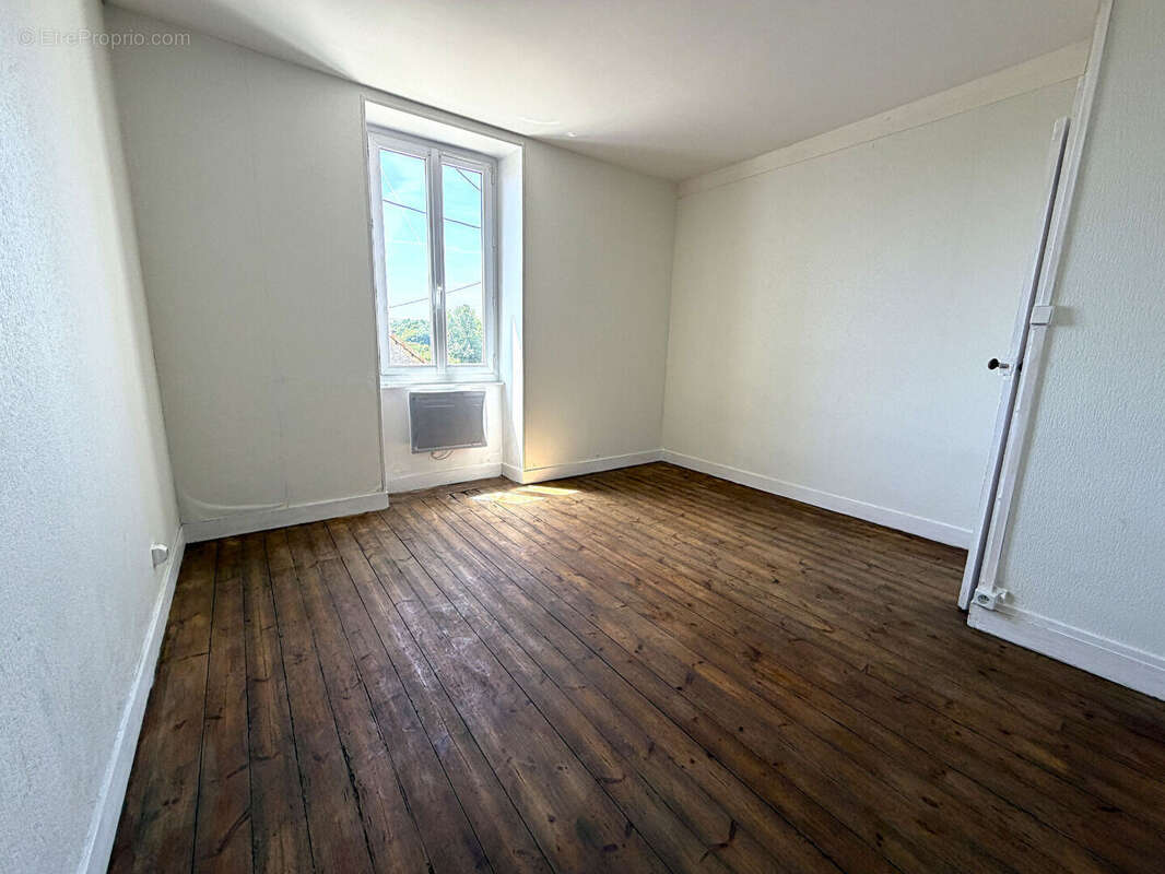Maison de 83m² habitables avec 2 chambres, dépendances et jardin de 1393m² - photo 5
