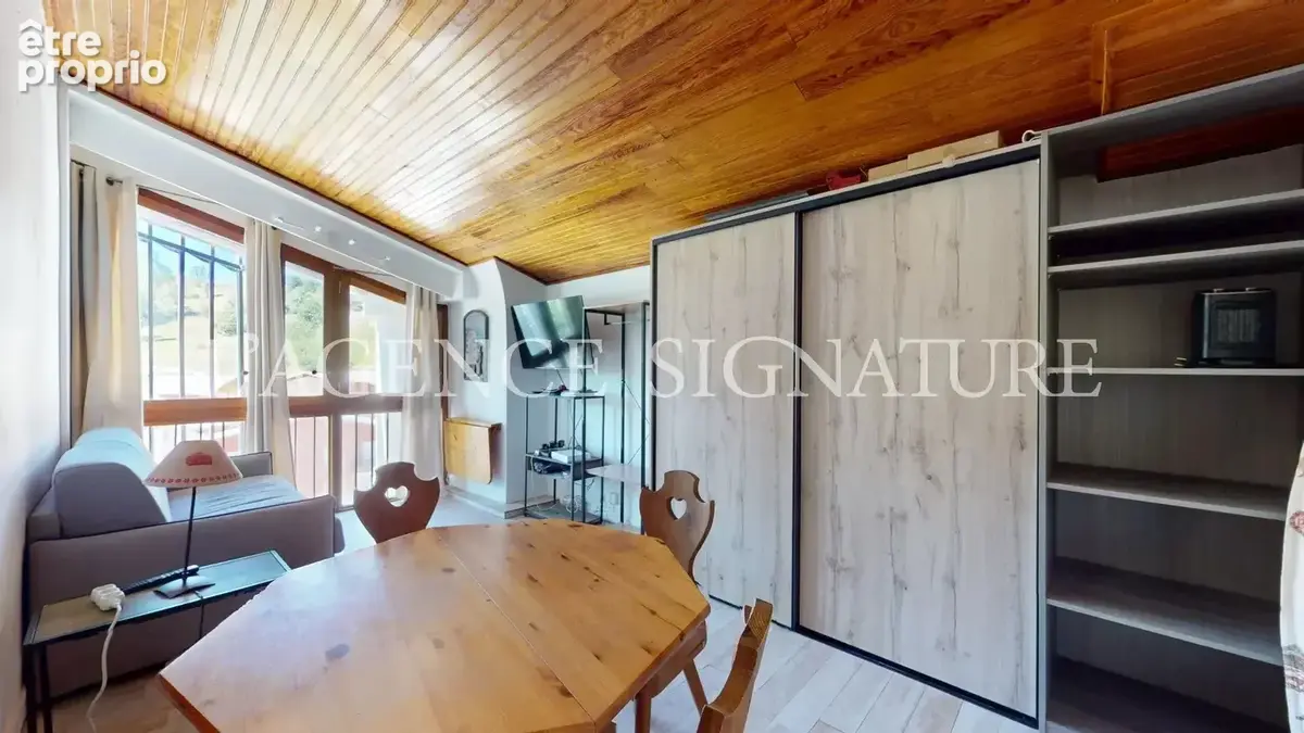 Appartement à PEONE