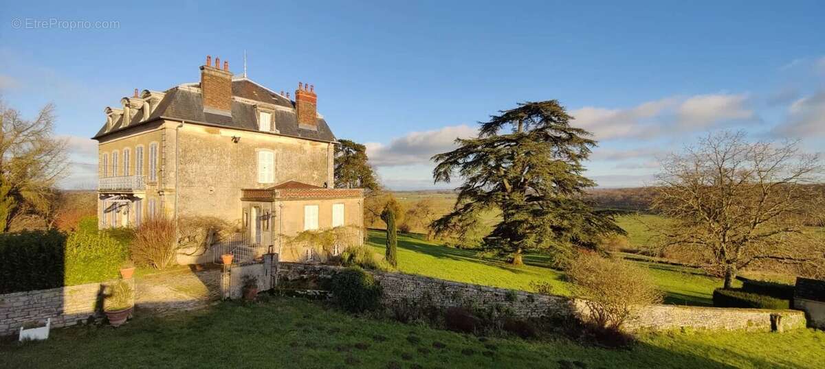 Maison à SAINT-REVERIEN
