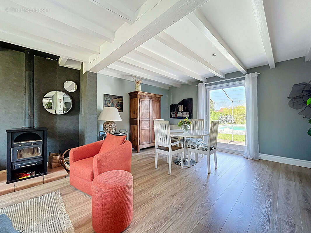 Maison à BRUGUIERES