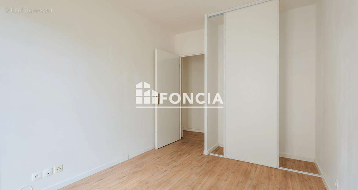 Appartement à BAILLY-ROMAINVILLIERS