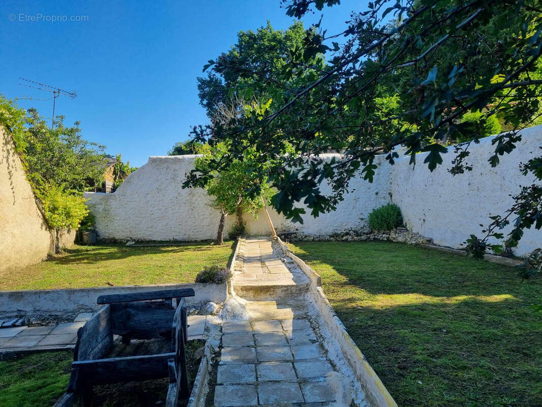 Maison à SAINT-CALAIS