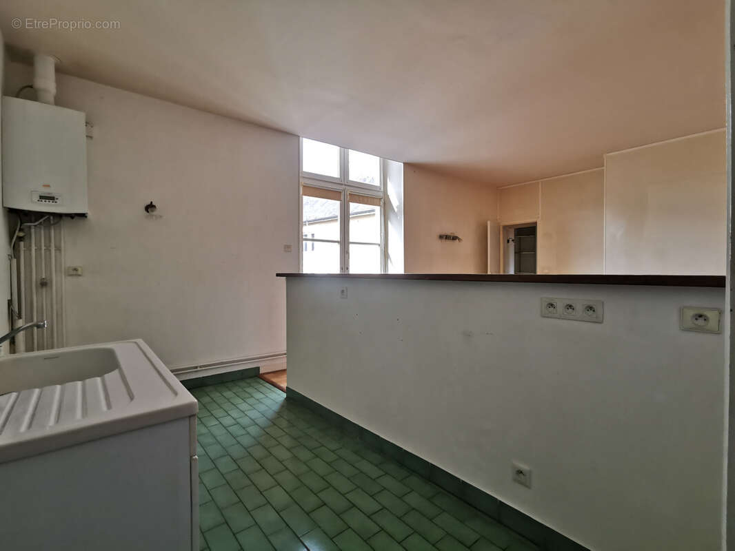 Appartement à rénover   Hôtel particulier au cœur de Bayeux - photo 4
