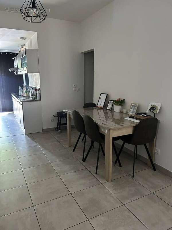 Maison de ville rénovée - photo 2