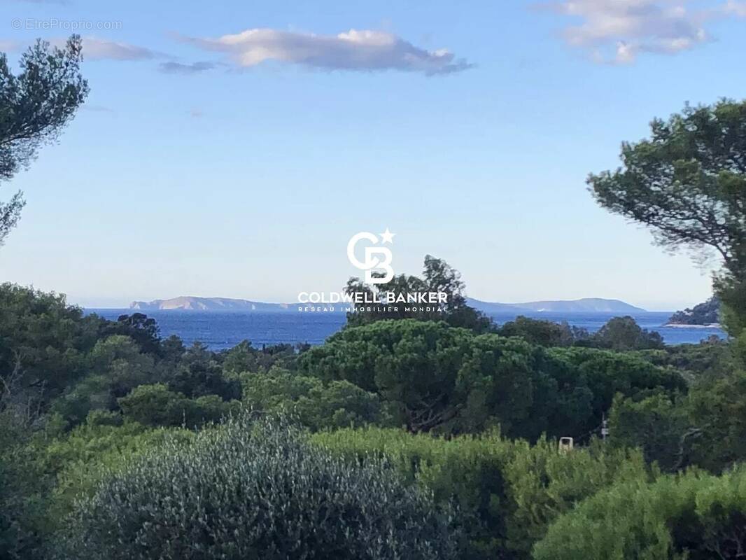 Terrain à LA CROIX-VALMER