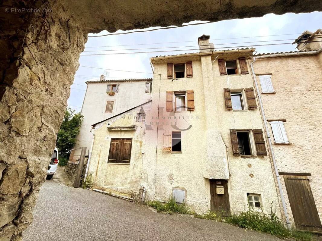 Maison à SAINT-PAUL-EN-FORET