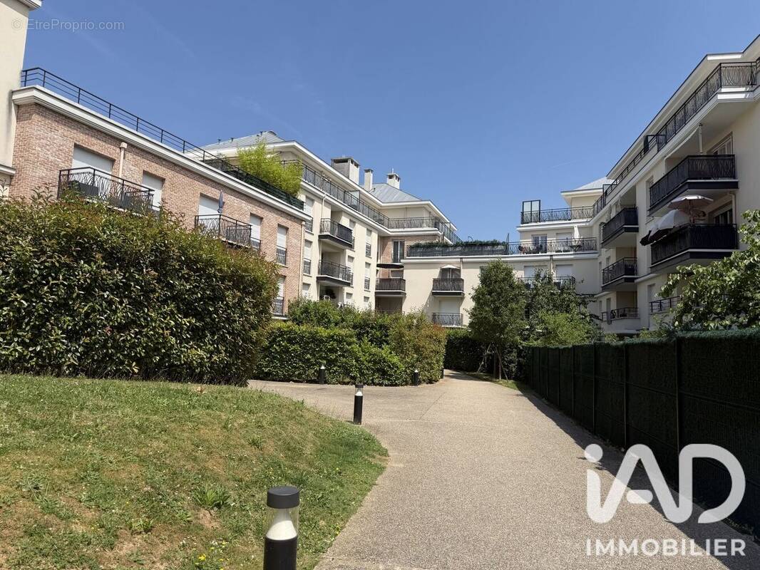 Photo 1 - Appartement à SAINT-GRATIEN