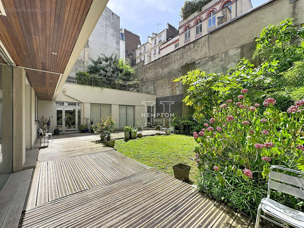 Appartement à PARIS-18E
