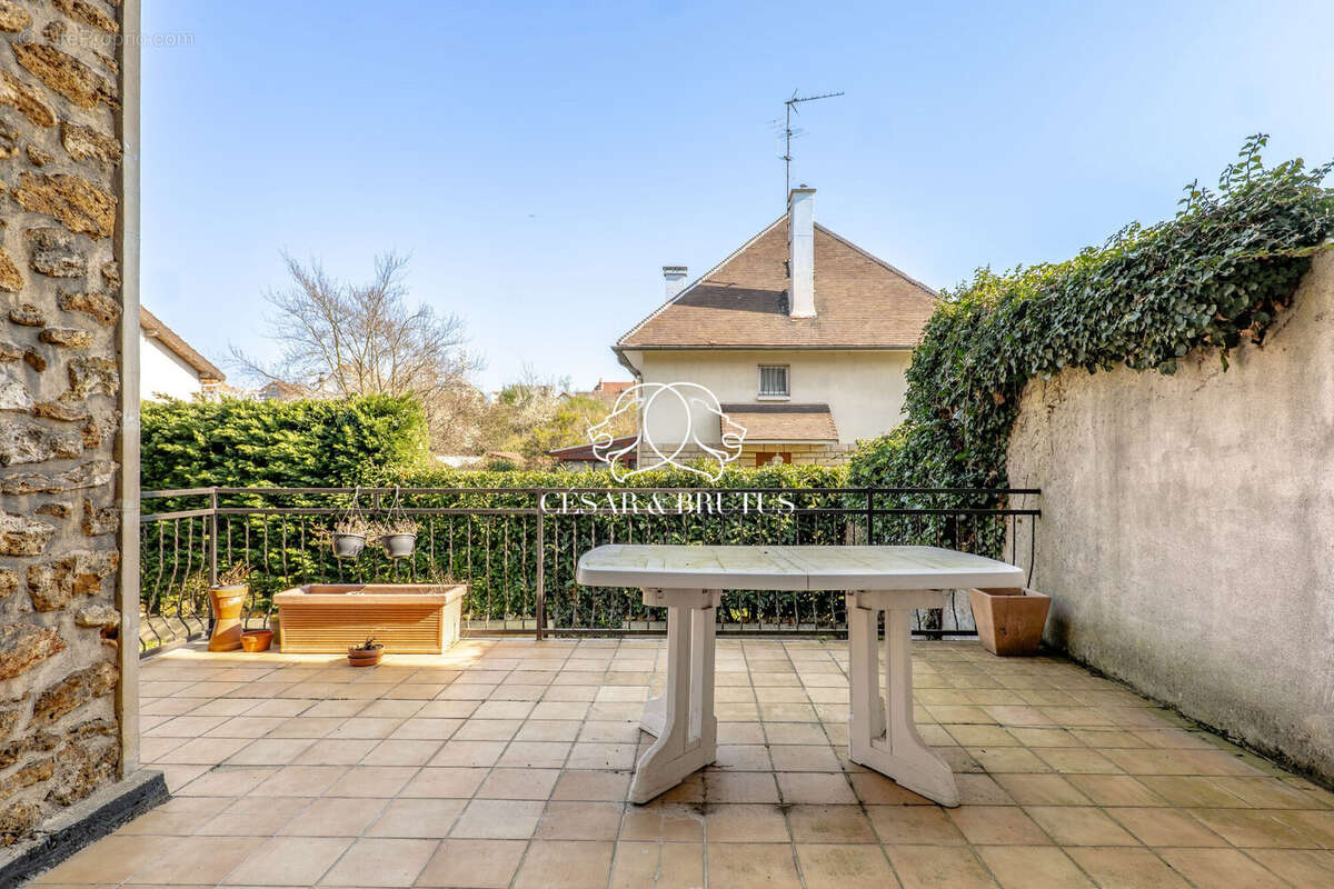 Appartement à ROSNY-SOUS-BOIS