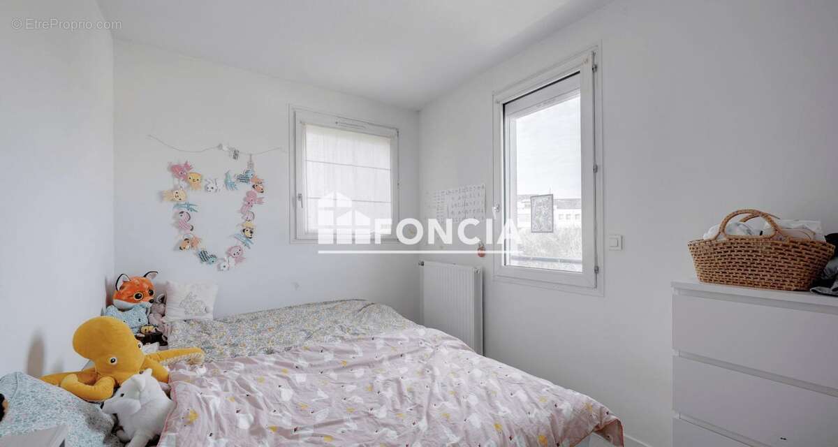 Appartement à LE PLESSIS-ROBINSON