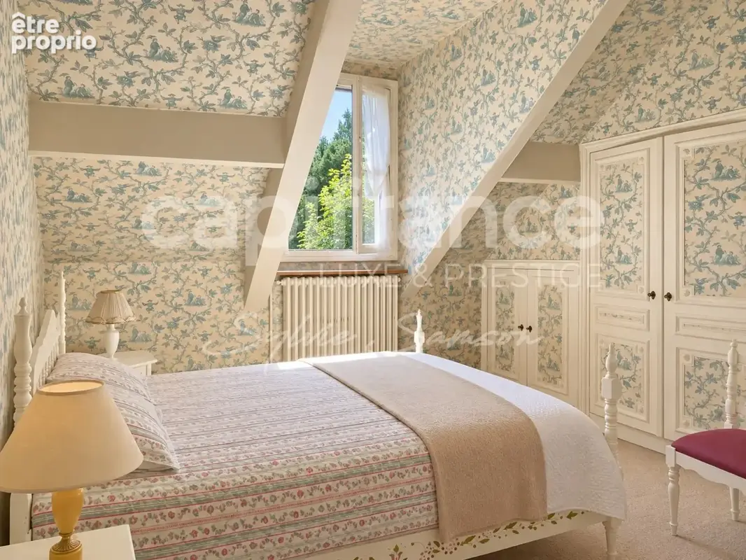Mantes-la-Jolie – Demeure de caractère de 380 m², 14 pièces, jardin et garage - photo 16