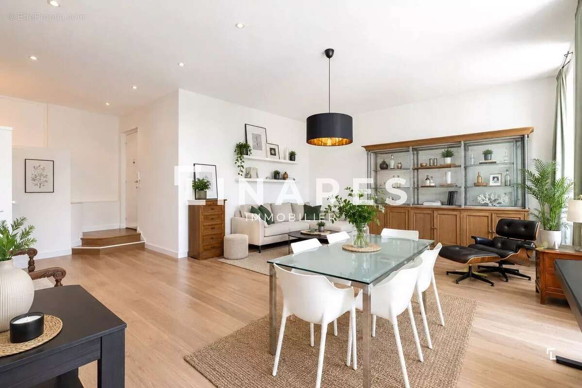 FAMILY AFFAIR - Appartement T5 de 164m2 + Mezzanine - Box - 13008 Périer - photo 1