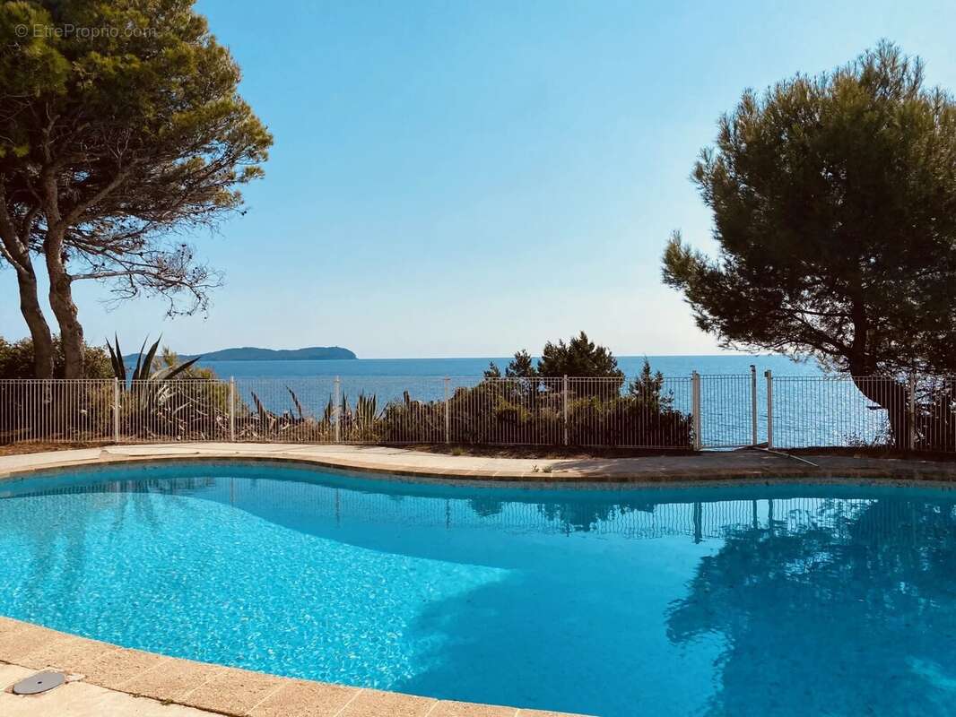 Maison à CARQUEIRANNE