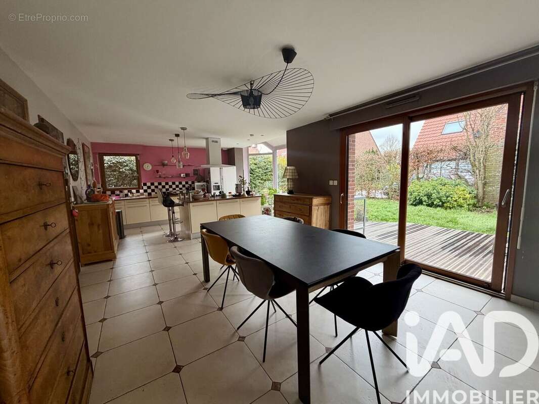 Maison 180 m² à Capinghem  - photo 2