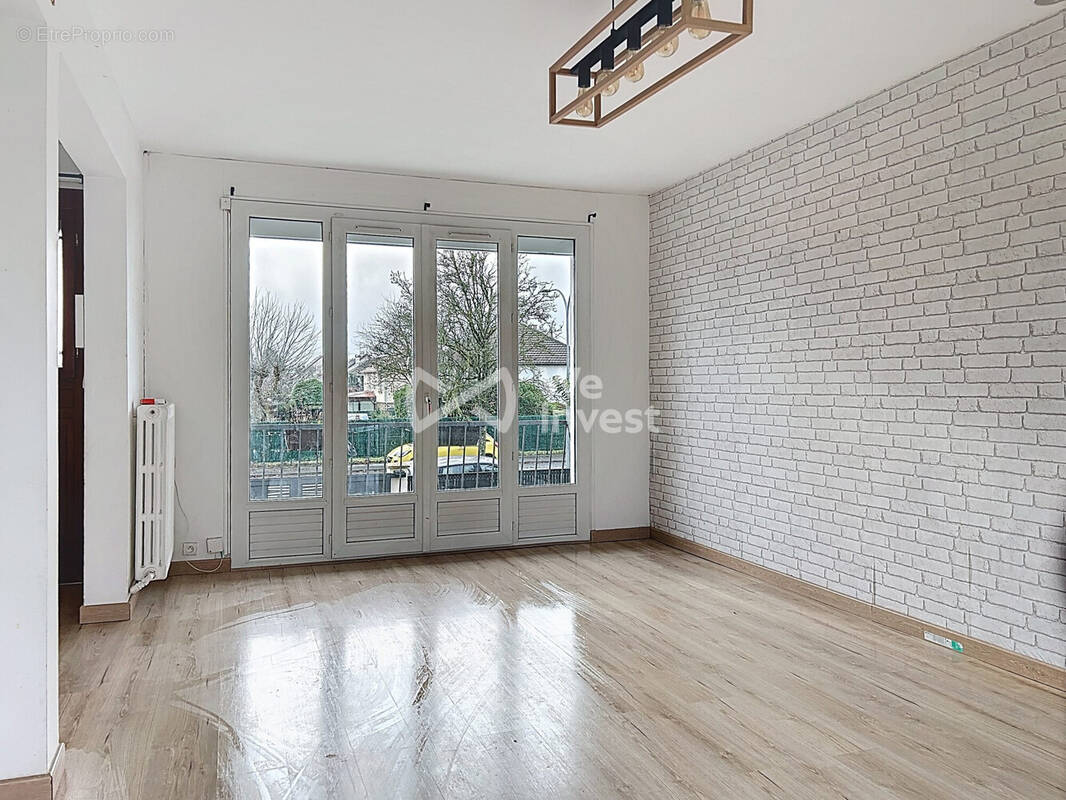 Maison à ROISSY-EN-BRIE