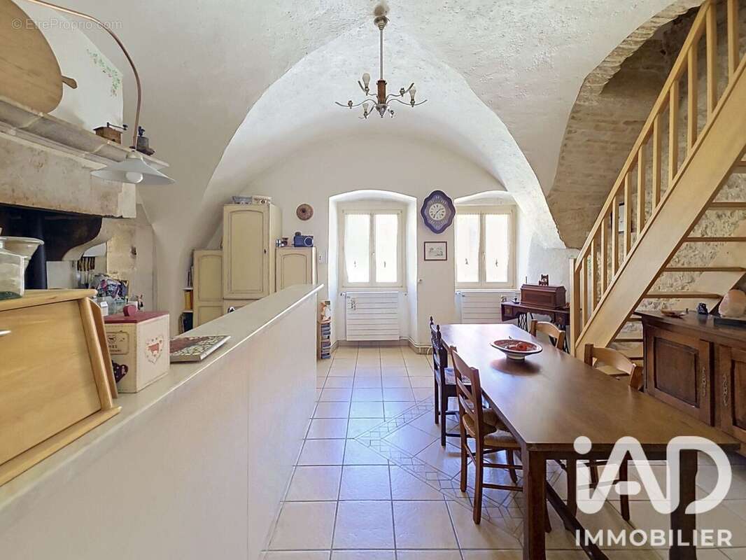 Maison 168 m² à Byans-Sur-Doubs  - photo 9
