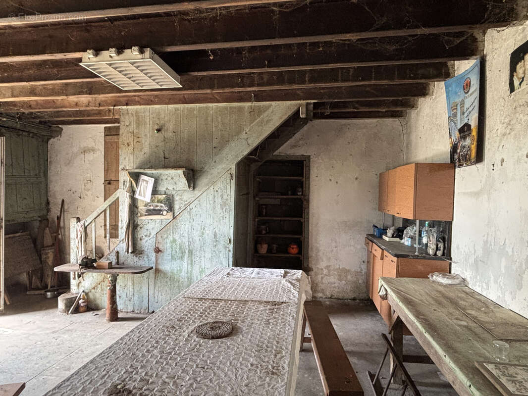 Maison à LES LANDES-GENUSSON