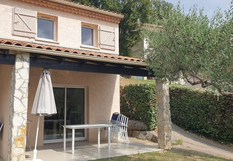 Maison à SALAVAS