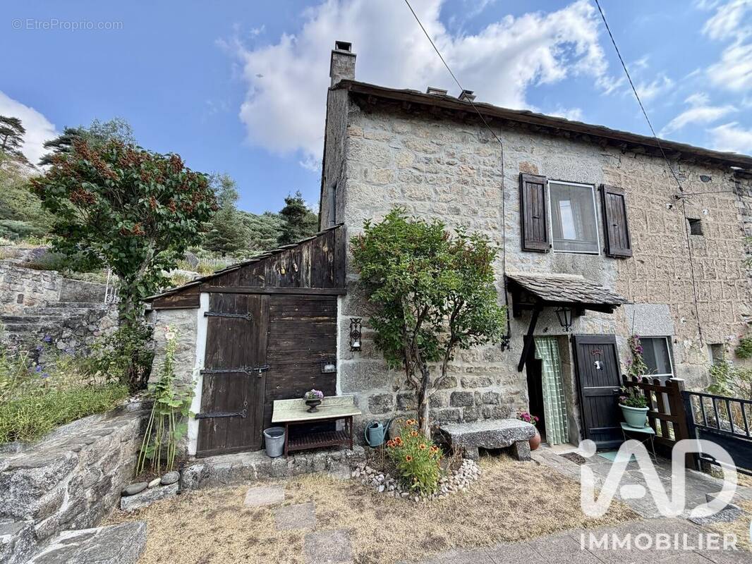 Photo 1 - Maison à AUMONT-AUBRAC