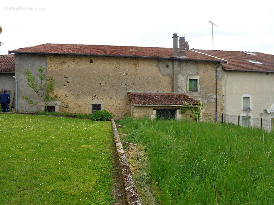 Maison à COLOMBEY-LES-BELLES