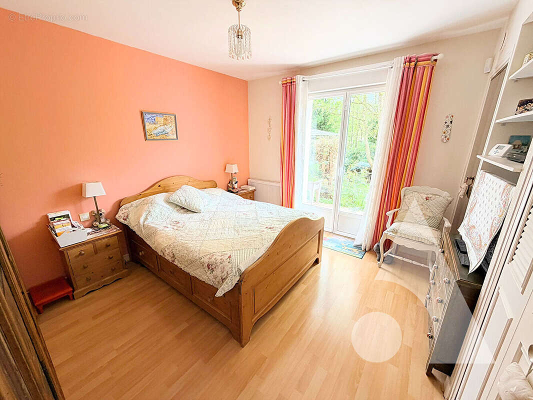 Maison d'architecte 170 m² - Secteur calme et recherché - Saint-Julien-les-Villas - photo 6