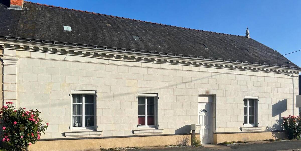 Maison à LA MENITRE